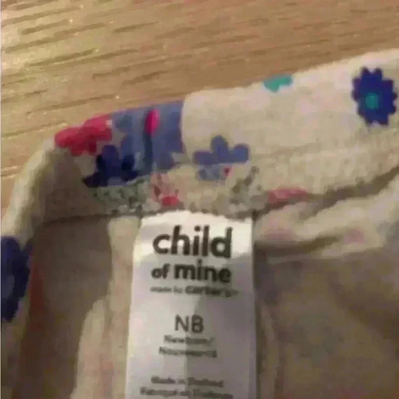 5/$10-Child of Mine by Carter’s Baby Girl White Floral Leggings Size Newborn - Picture 2 of 3